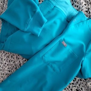 Figs Limited Edition TEAL SET